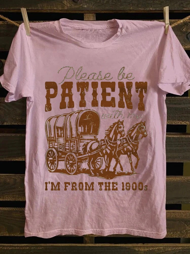 Retro 1900s Time Traveler Humor Graphic PrintT-Shirt