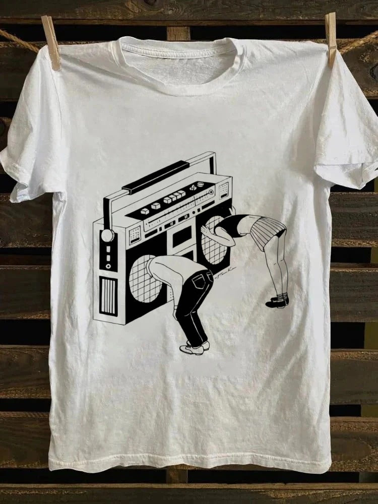 Retro punk rock band printed design pattern T-shirt