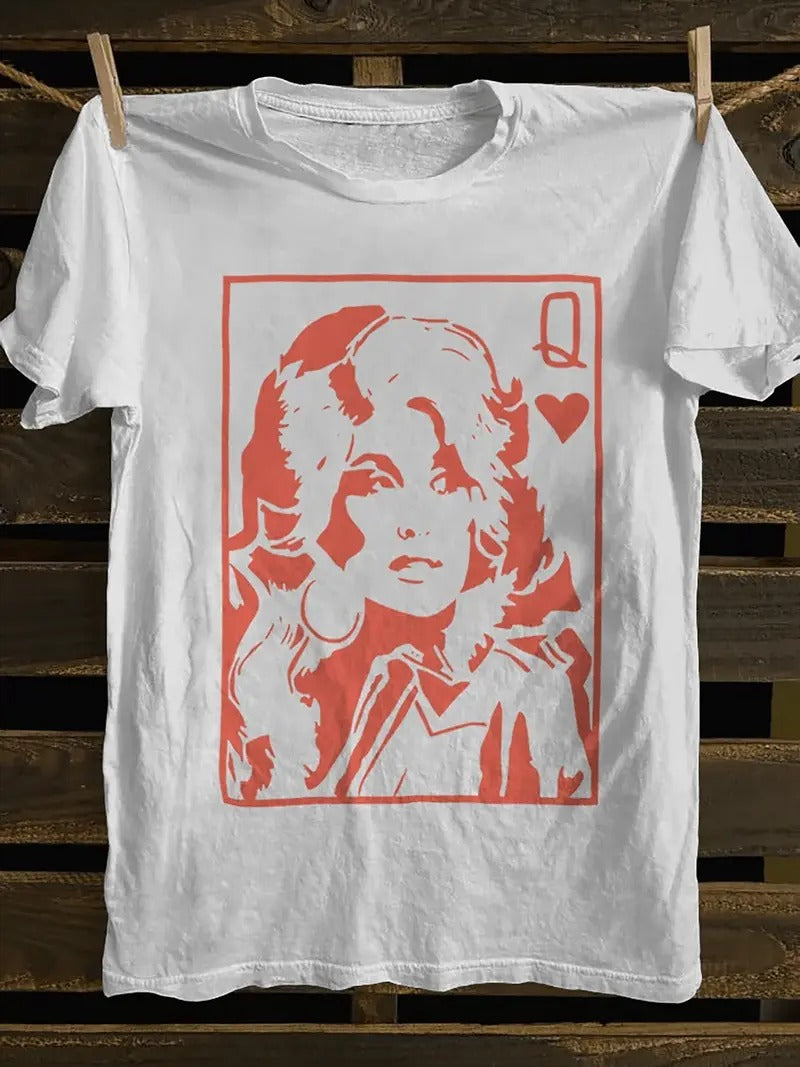 Retro Red Queen of Hearts Graphic Tee – A Nod to Pop Culture Icons